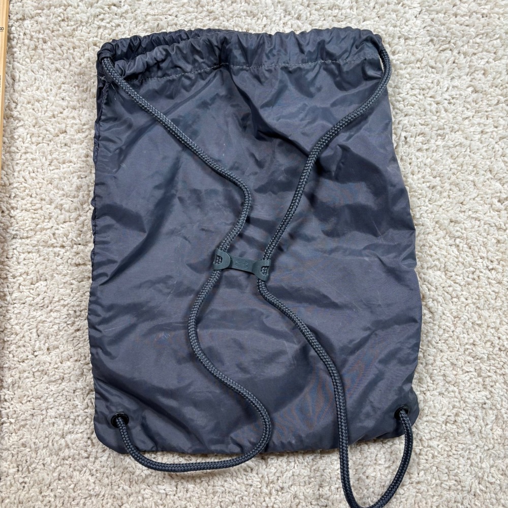 Under Armour Drawstring Backpack Unisex OS Gray Good Ripstop Zip Pocket Sackpack - Picture 5 of 7